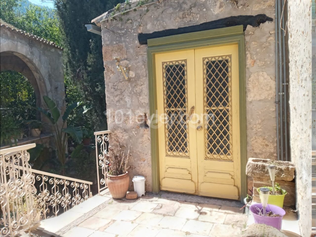 Lapta Village , historical building , 2 bedroom flat, furnished ** 