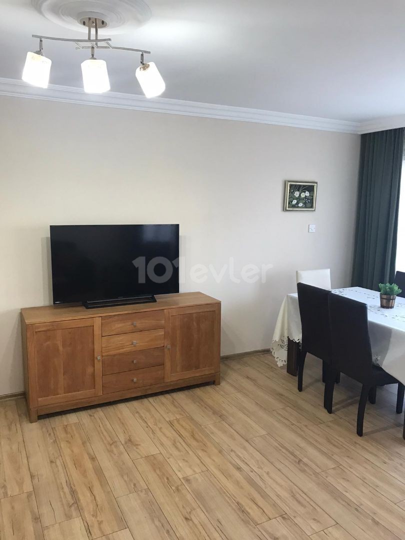 3 bedroom flat with furniture, comond pool and security, fitness center  avilable