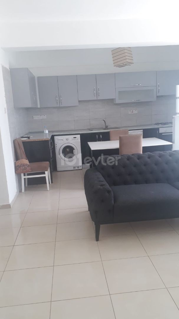 Küçük Kaymaklıda taşınmaya hazır 2+1 lüks Penthouse. 6 ay peşin 10.000 TL deposit 1 komisyon