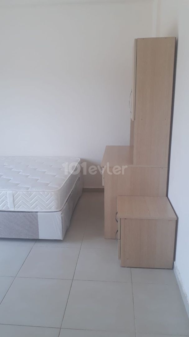 Küçük Kaymaklıda taşınmaya hazır 2+1 lüks Penthouse. 6 ay peşin 10.000 TL deposit 1 komisyon