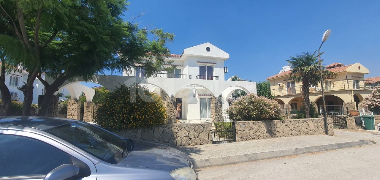 Girne Karaoğlanoğlu Kaya Plazo, kiralık villa 3 , 6 veya 9 ay için