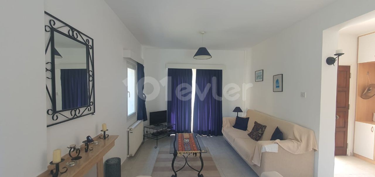 Girne Karaoğlanoğlu Kaya Plazo, kiralık villa 3 , 6 veya 9 ay için