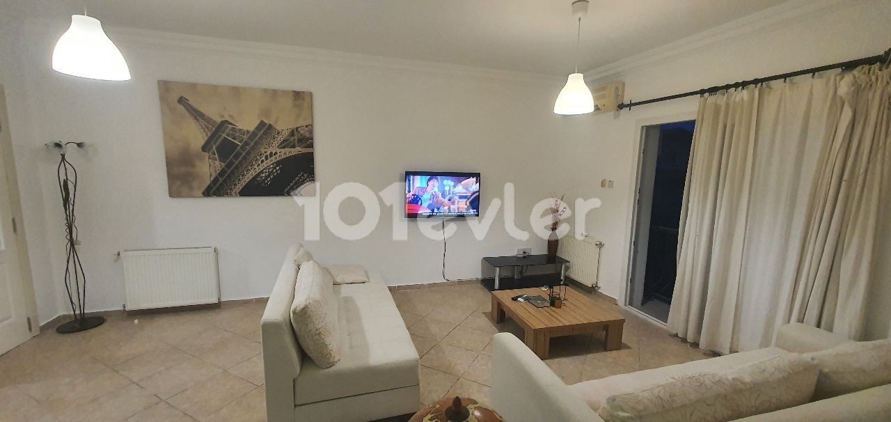 Kyrenia 3 bedroom flat including 50 stg maintance fee for Rent - Edremit ** 