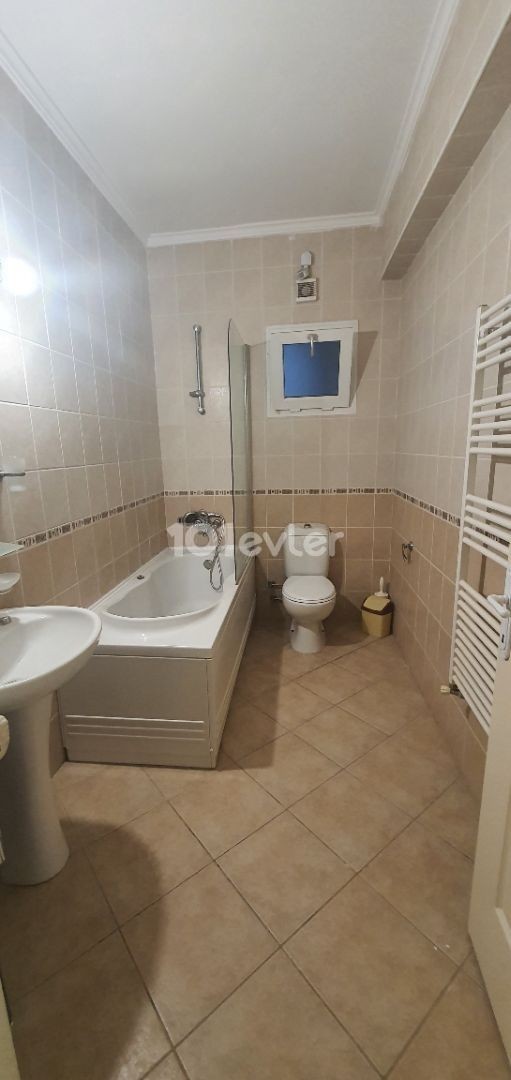 Girne - Edremit kiralık 3+1 , Aidat dahil....