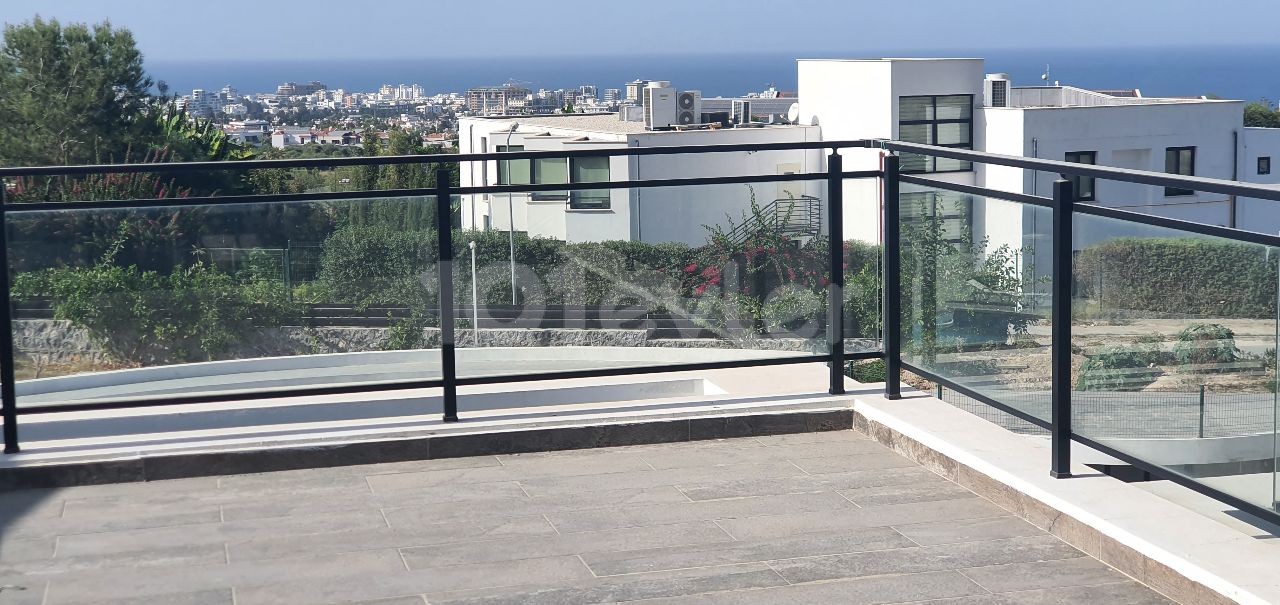 2+1 Penthouse in Kyrenia Bellapais ESK, komplett möbliert.(muss mindestens 6 Monate vermietet werden) ** 