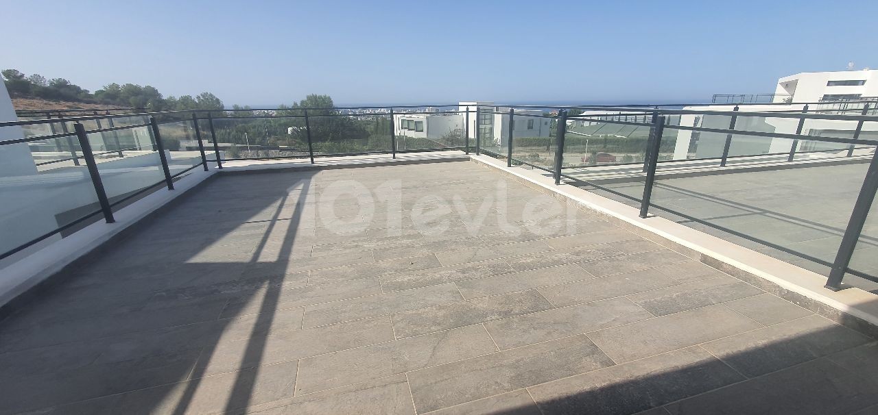 Girne Bellapais ESK  yanıbaşı 2+1 Penthouse, full eşyalı.( en az 6 ay kiralanmalı) 