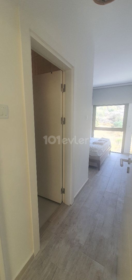 2+1 Penthouse in Kyrenia Bellapais ESK, komplett möbliert.(muss mindestens 6 Monate vermietet werden) ** 