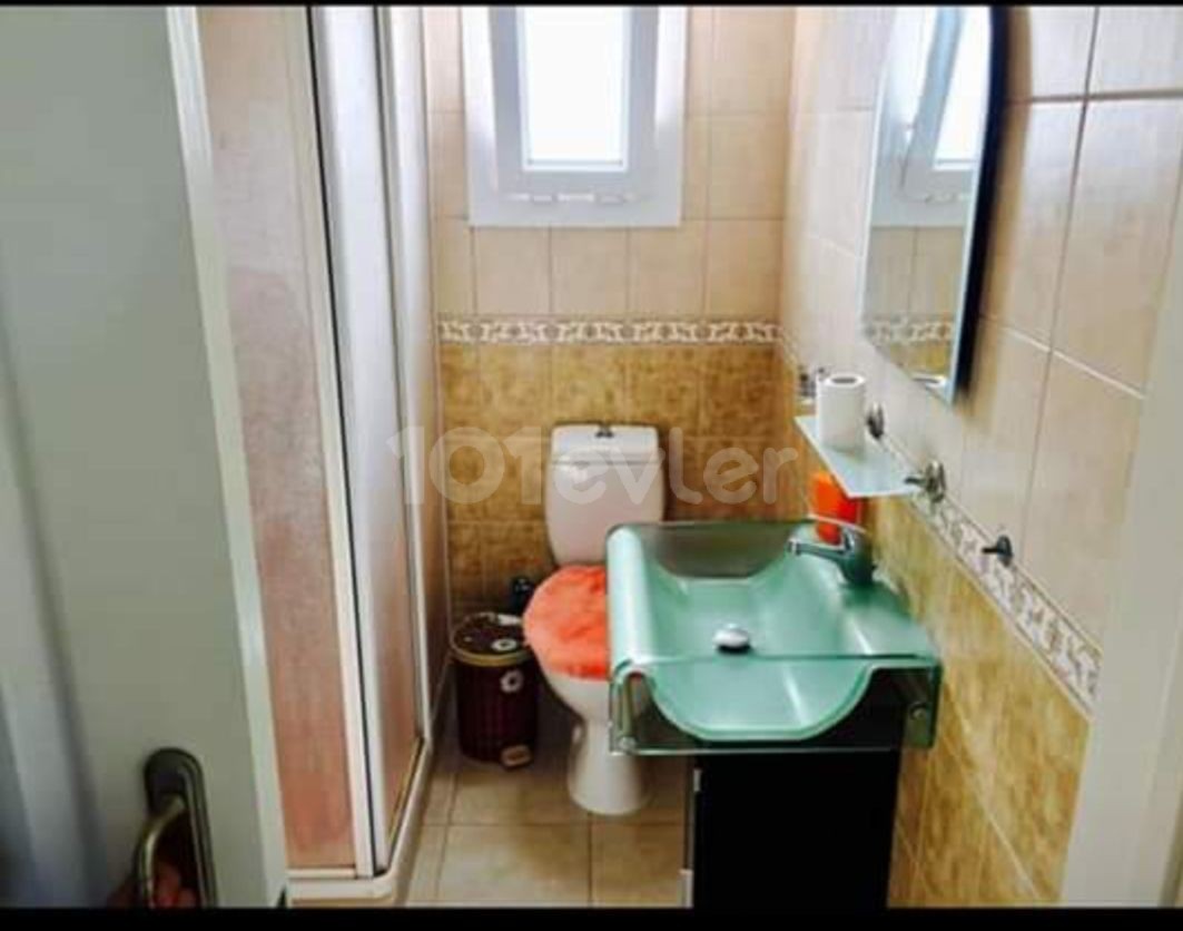 Flat To Rent in Aşağı Girne, Kyrenia