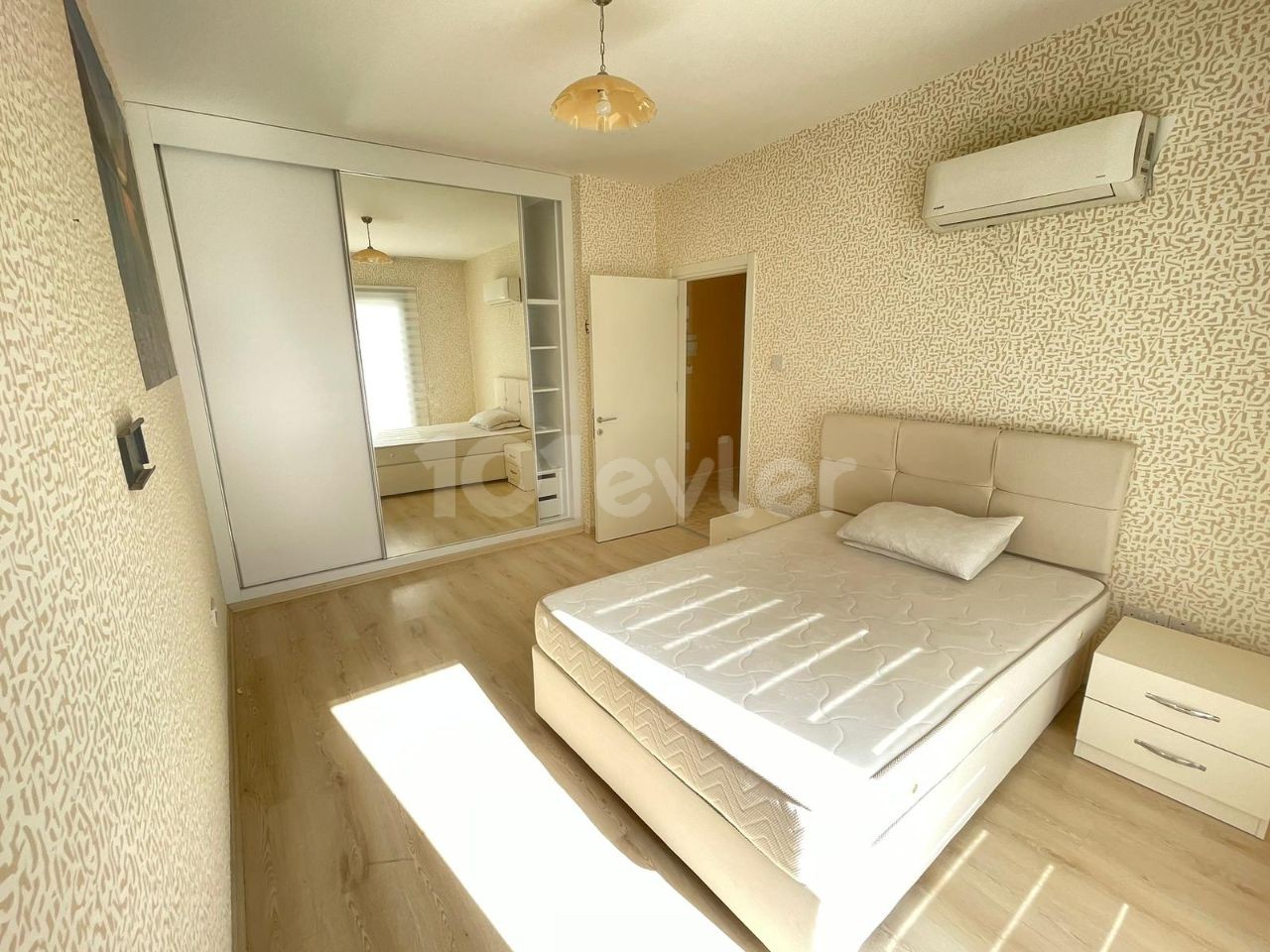 Flat For Sale in Aşağı Girne, Kyrenia