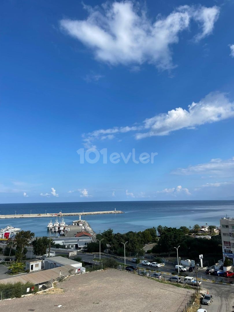 Flat For Sale in Aşağı Girne, Kyrenia