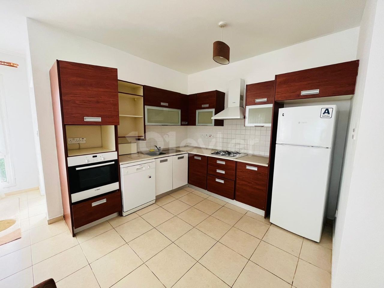 Flat To Rent in Alsancak, Kyrenia