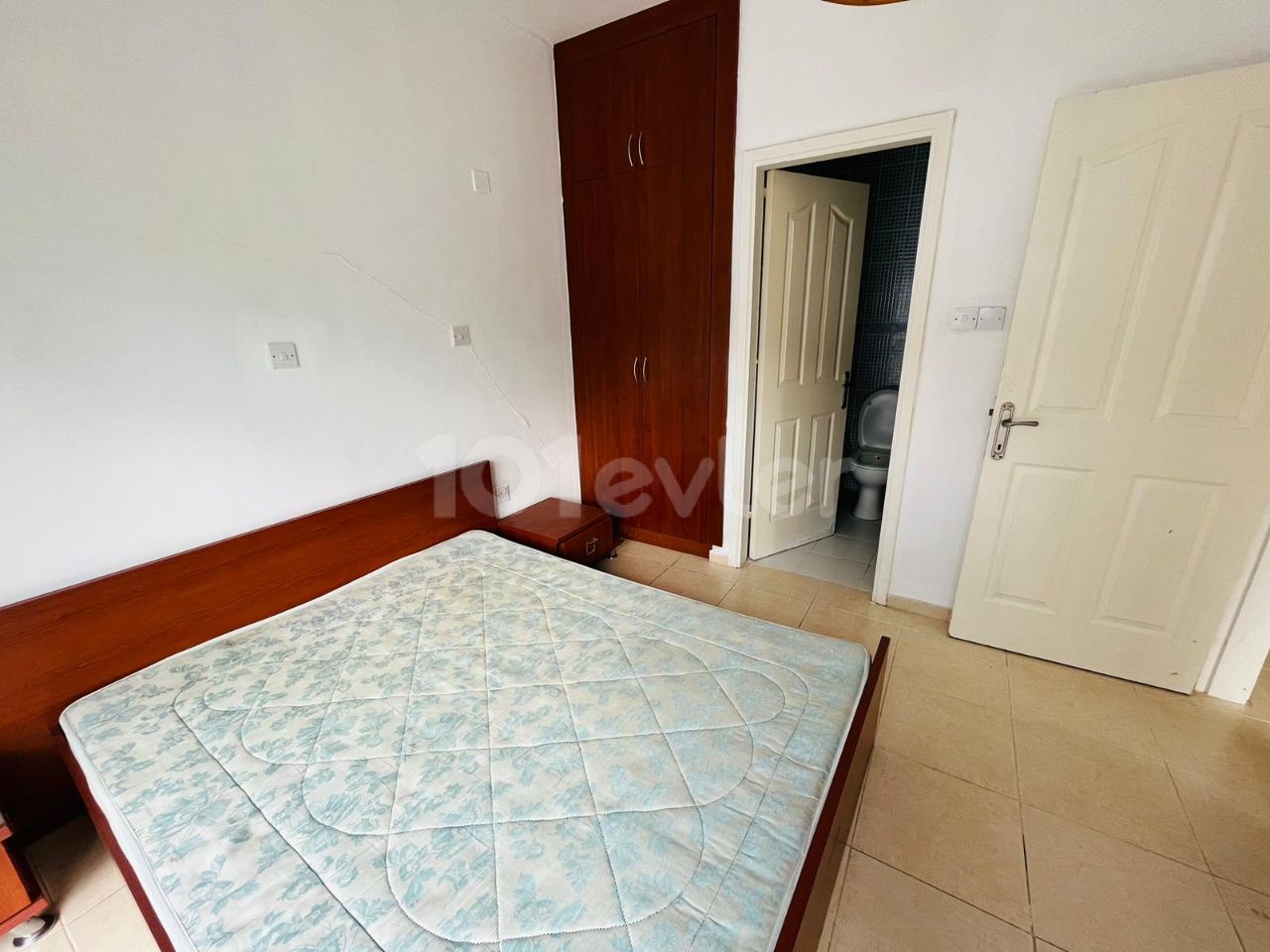 Flat To Rent in Alsancak, Kyrenia