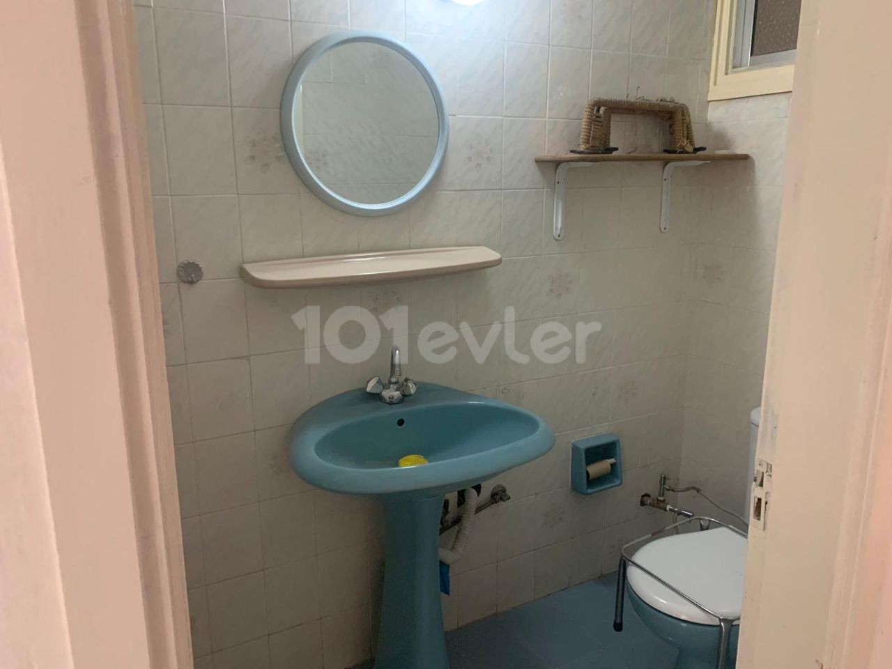 Kyrenia center 110 m2 Commercial Permit apartment suitable for beauty center or office. . . 2nd floor