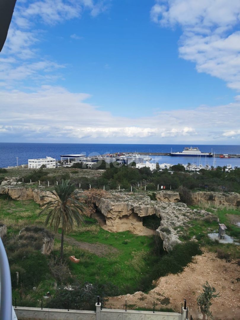 تخت برای اجاره in Aşağı Girne, گیرنه