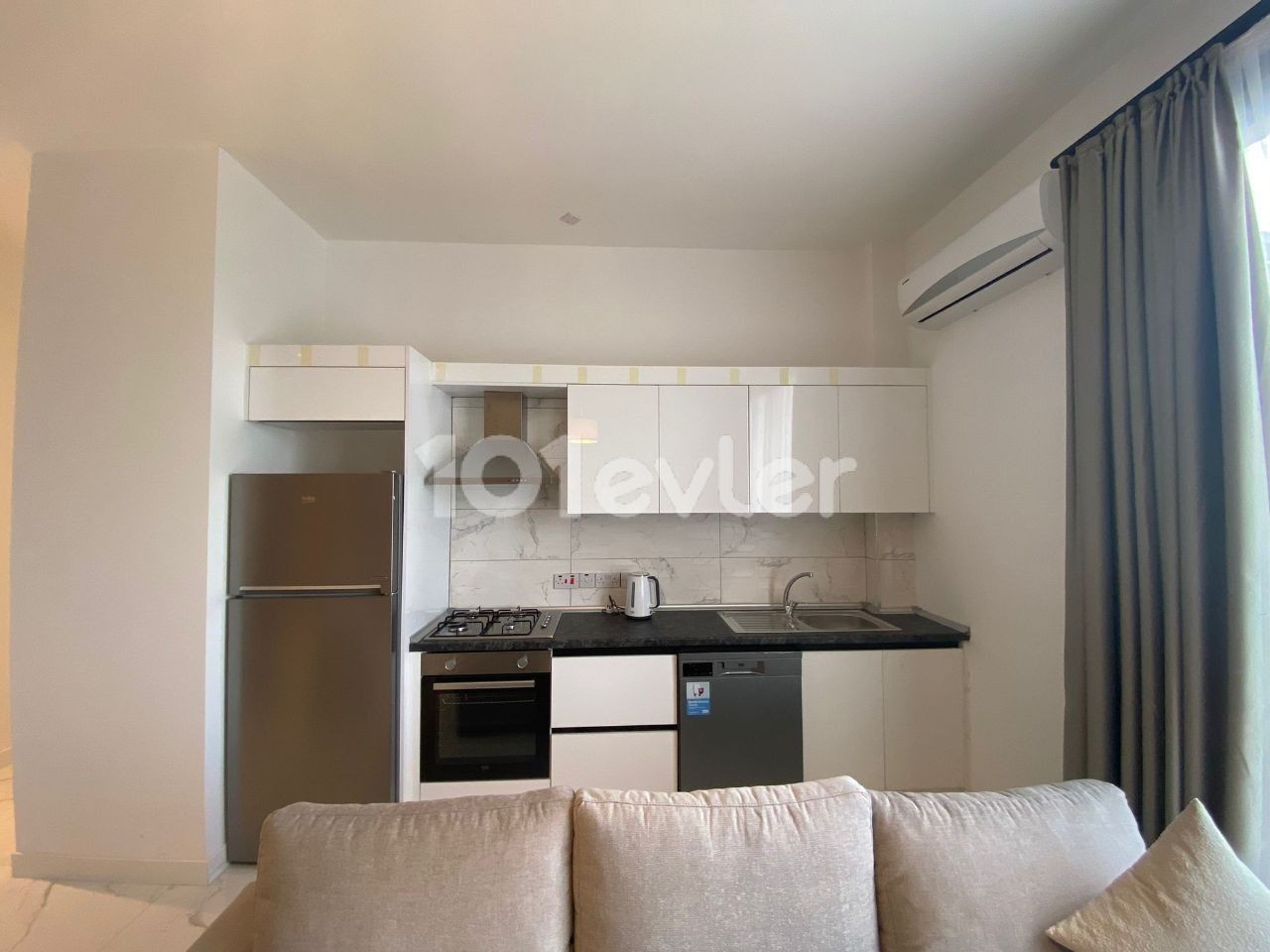 Kyrenia Alsancak 2+1 modern fully furnished new apartment( 2 deposit 1 rent 1 service fee)