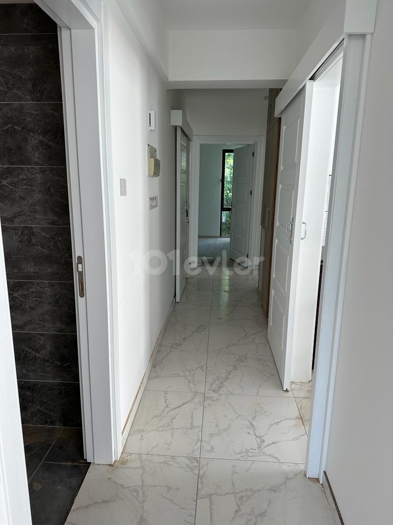 3+1 MEDIUM FLOOR FLAT FOR SALE IN KYRENIA CENTER