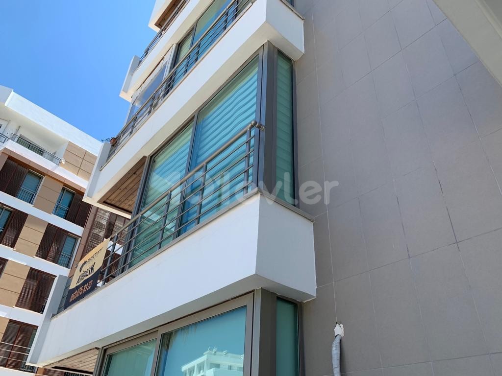 GIRNE MERKEZ’DE KİRALIK 3+1 DAİRE AİLE APARTMANI 