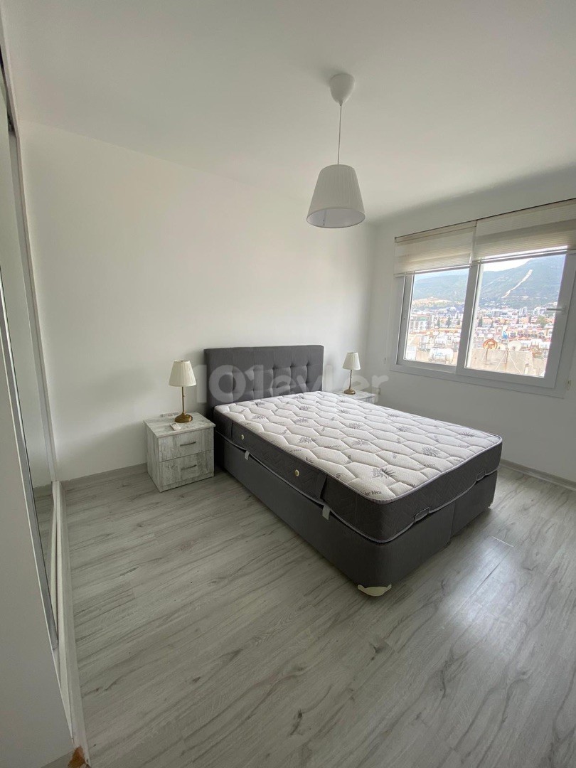 2+1 WOHNUNG ZU VERMIETEN IN PUENTE ÖZYALÇIN IN KYRENIA, IN DER NÄHE VON LEMAR (6 MONATE VORAUS 700 STG)