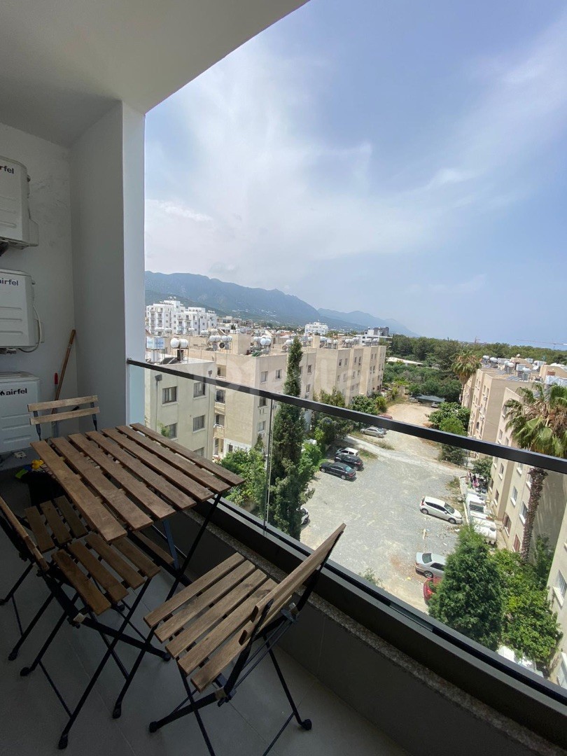 2+1 WOHNUNG ZU VERMIETEN IN PUENTE ÖZYALÇIN IN KYRENIA, IN DER NÄHE VON LEMAR (6 MONATE VORAUS 700 STG)