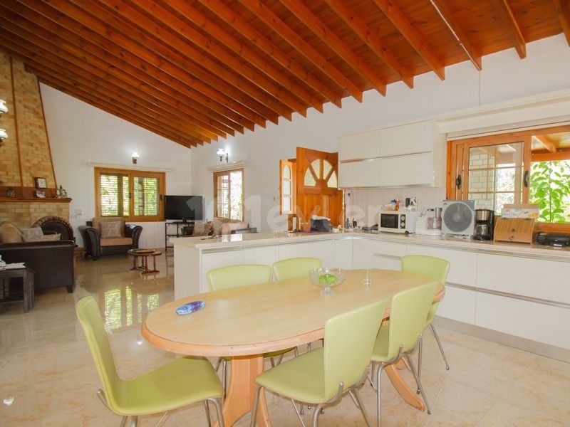 3+1 VILLA WITH POOL FOR RENT IN KYRENIA/LAPTA