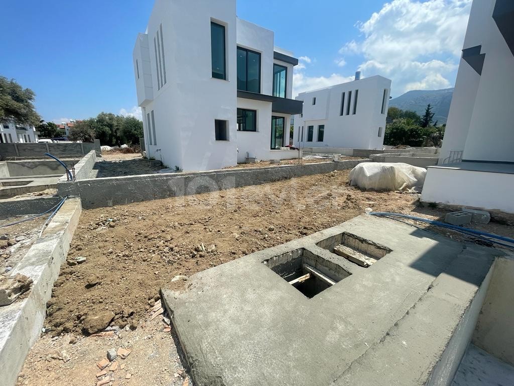 KYRENIA/OZANKÖY 3+1 VILLA MIT POOL ZU VERKAUFEN (Lieferung August 2023)