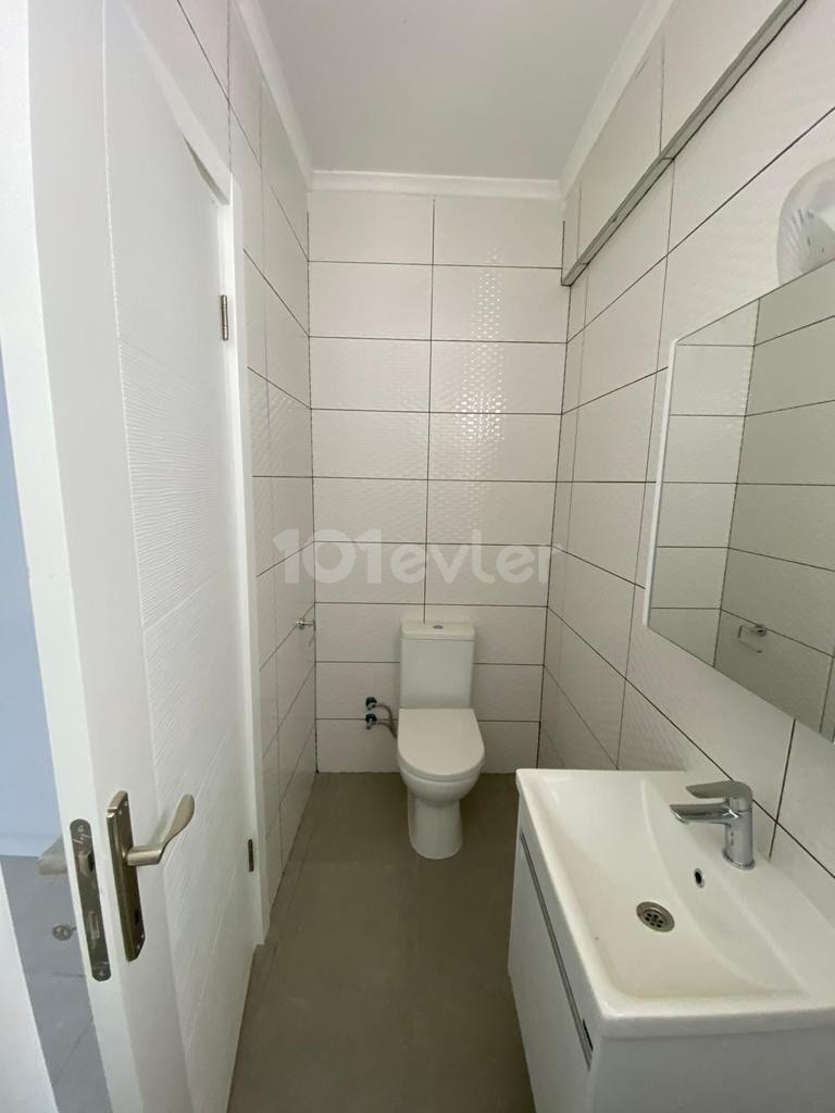 3+1 TRIPLEX-WOHNUNG ZUM VERKAUF IN GİRNE ÇATALKÖY BAHÇELİ