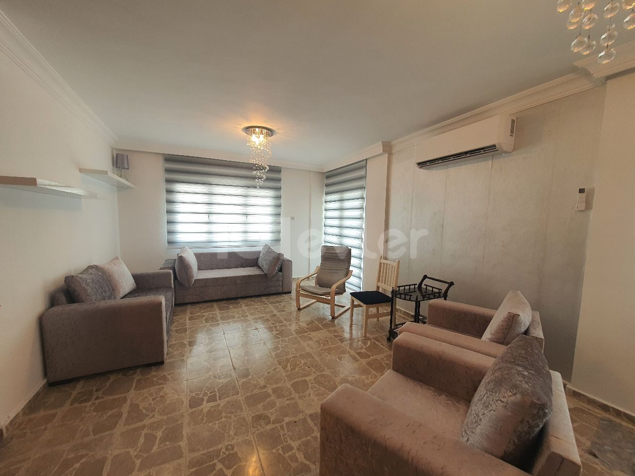 Kyrenia Nusmar Market area, 220 m2 (share title deed) flat with fireplace, BBQ and 2 balconies...