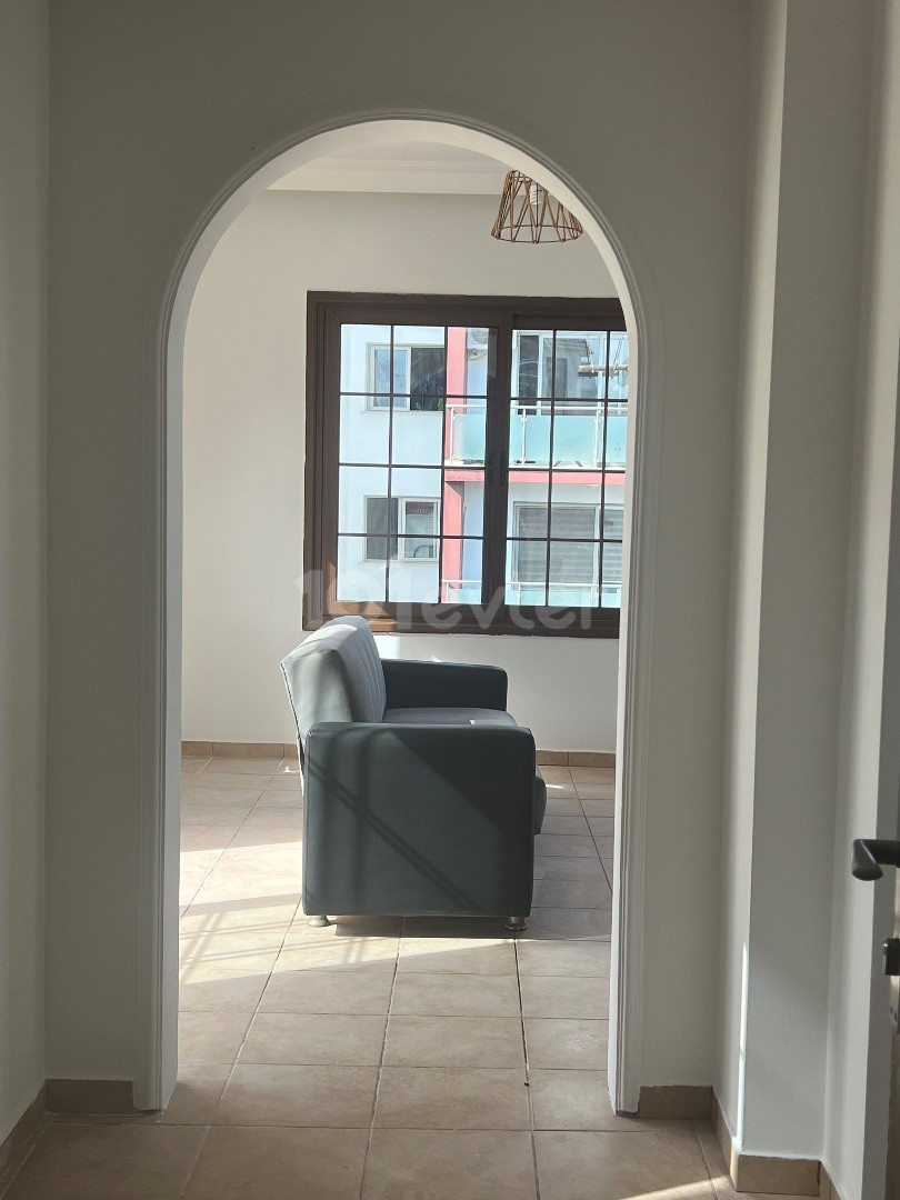 GİRNE YENİ NUSMAR MARKET BÖLGESİ KİRALIK 3+1 DAĞ MANZARALI PENTHOUSE