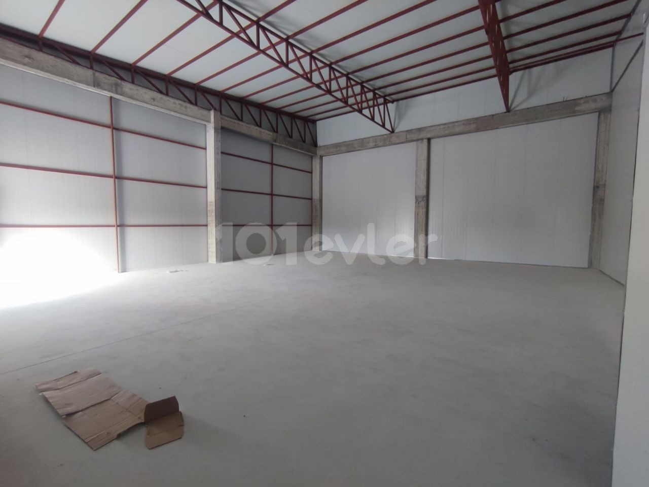 180 m2 warehouse or workplace for rent in Haspolat Industry...