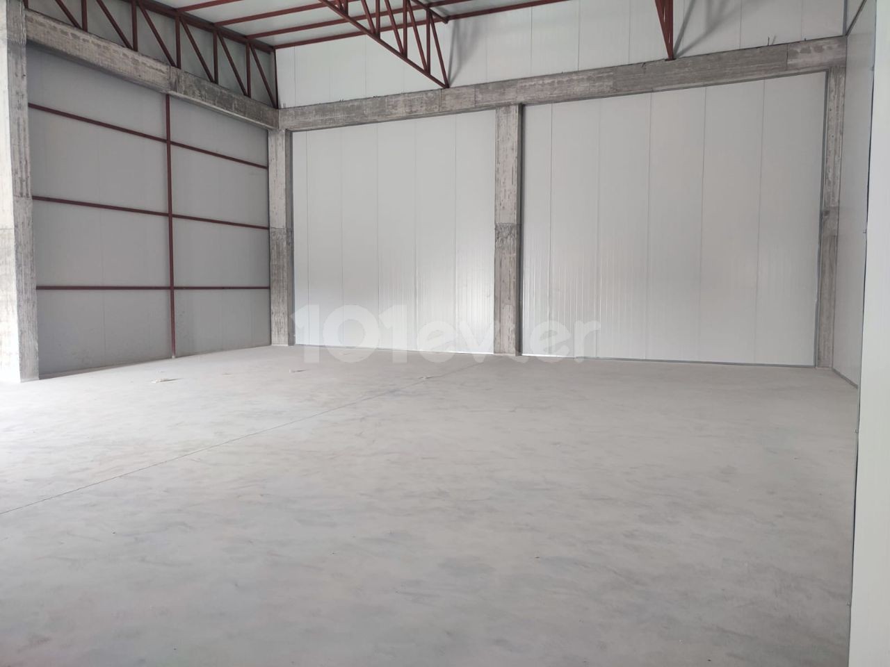 180 m2 warehouse or workplace for rent in Haspolat Industry...