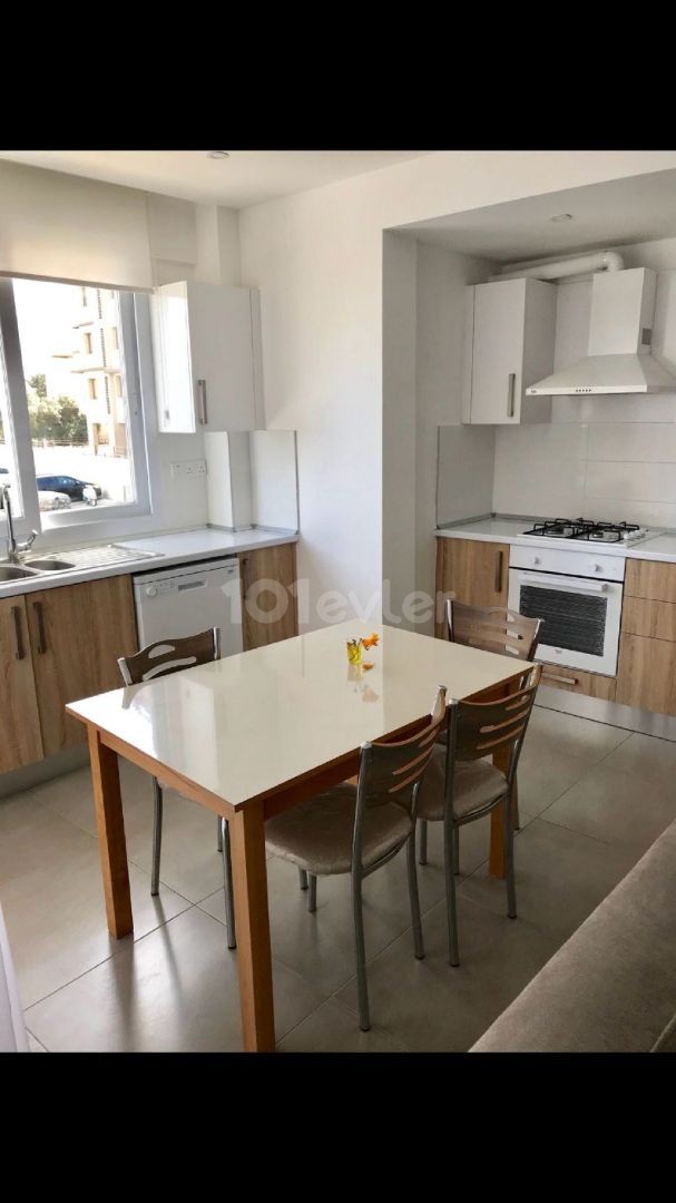 2+1 WOHNUNG ZU VERMIETEN IN KYRENIA CENTRAL KAVANYUM