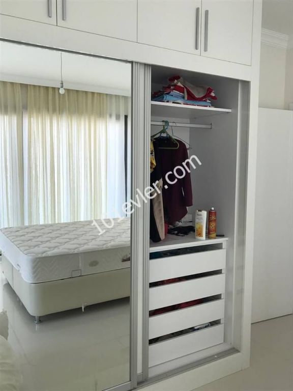 Girne Karakğlanoğlu'nda Kiralık 3+1 Villa DENİZE NAZIR