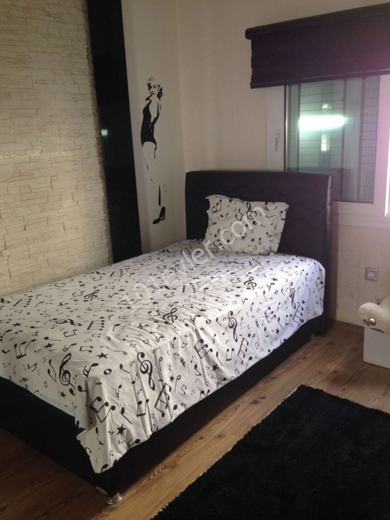 Flat For Sale in Girne Merkez, Kyrenia