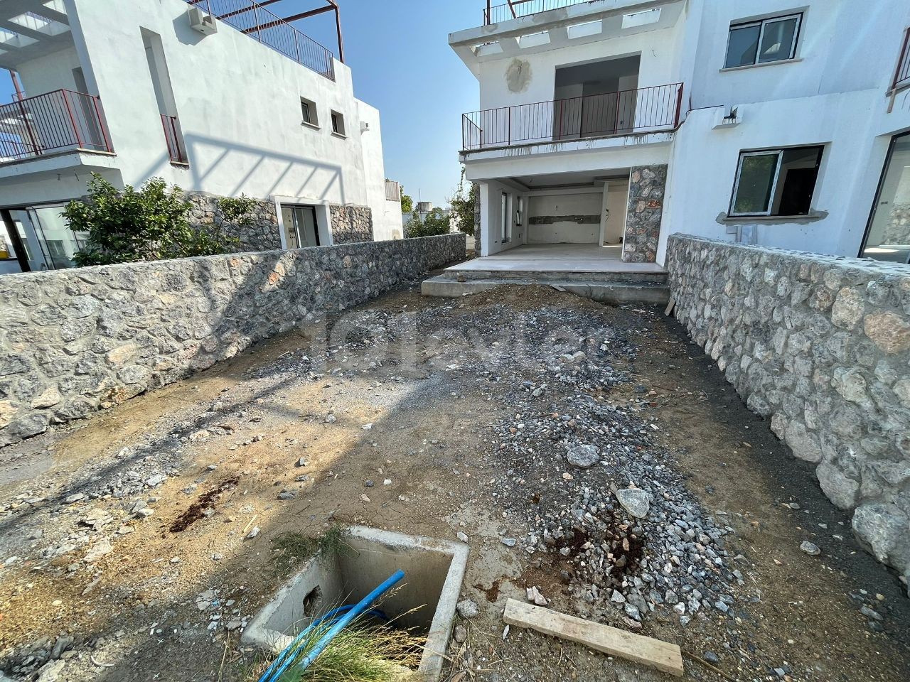 Semi Detached For Sale in Karaoğlanoğlu, Kyrenia