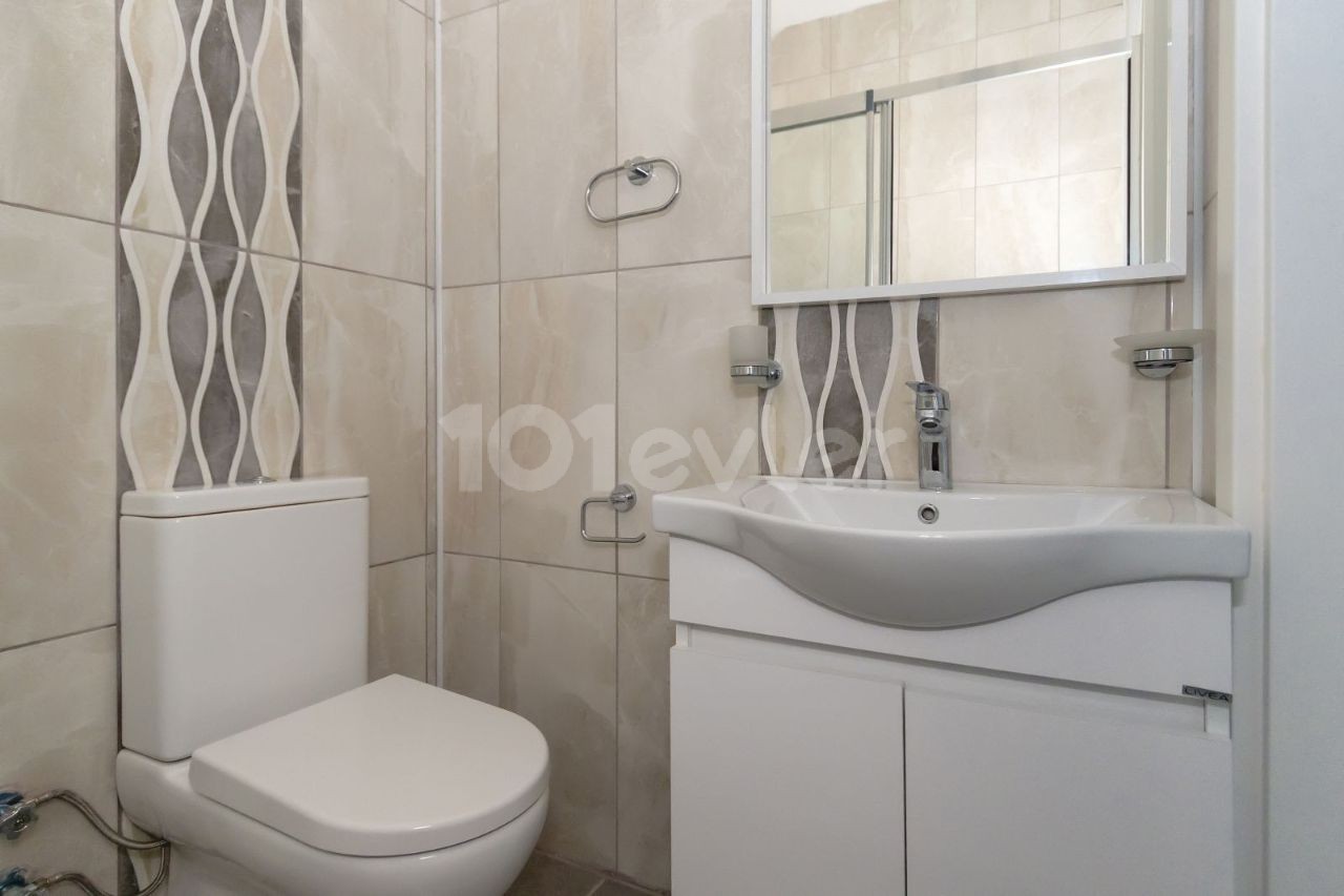 Kıbrıs Girne Satılık 2+1 Daire / 700 Sterlin Kira Getirili