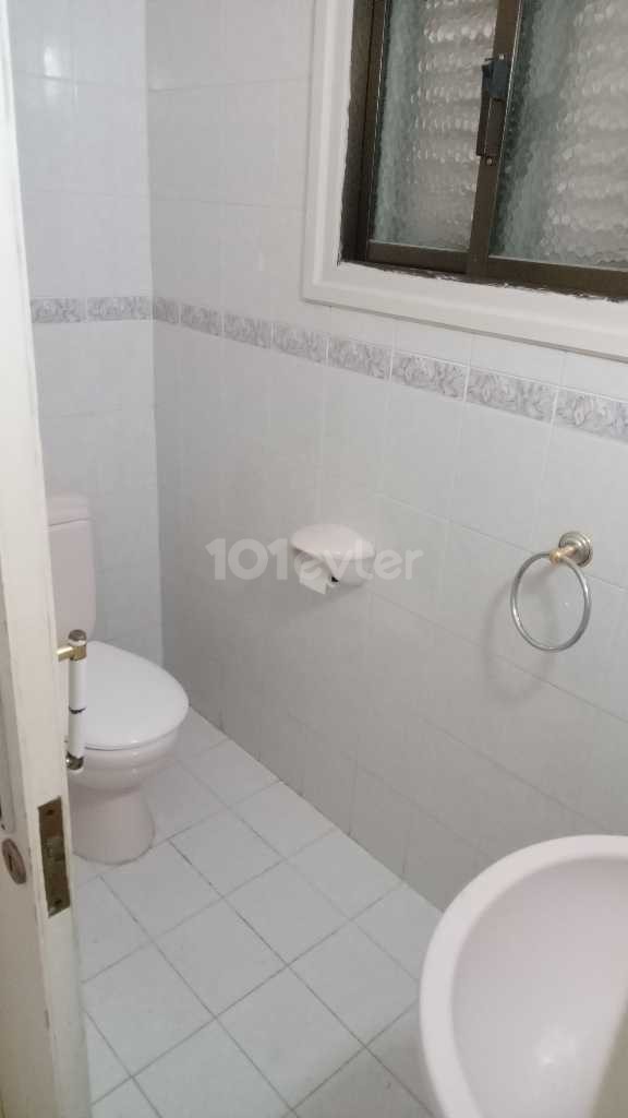 3+1 flat with garden for rent in the center of Kyrenia