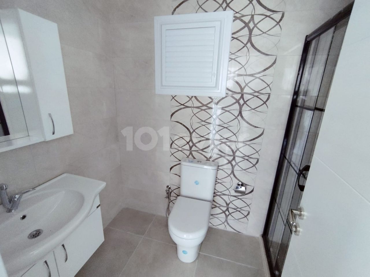 2+1 Apartment for Rent in Kyrenia Alsancak