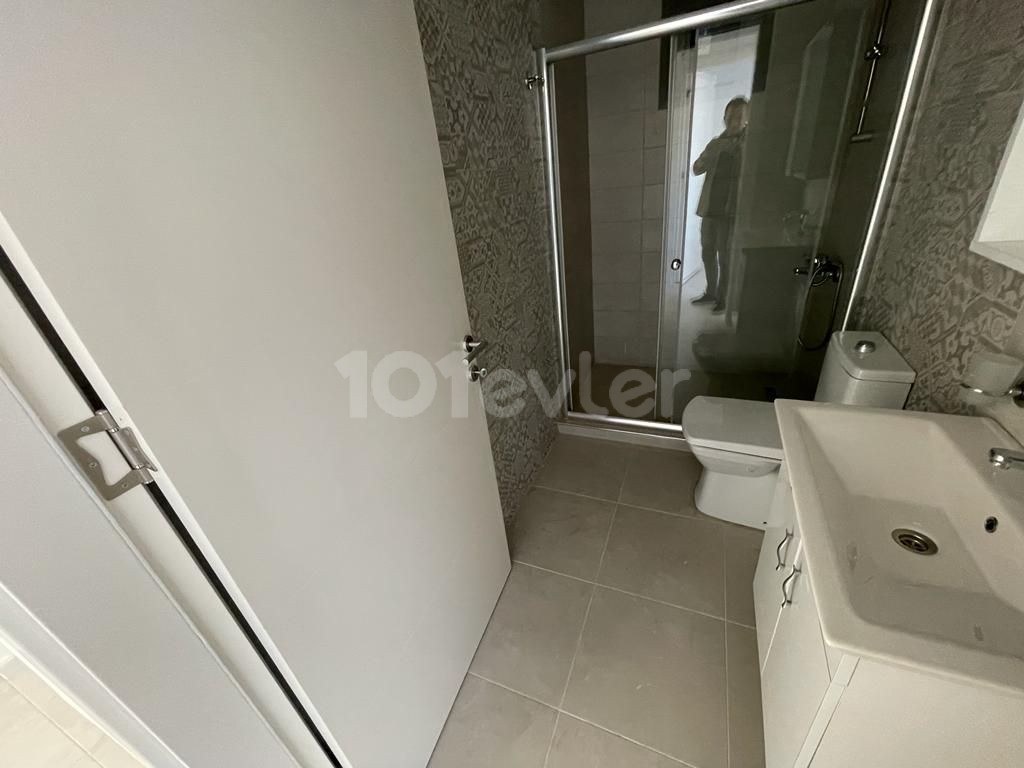 Zu verkaufen 2+1 Wohnung in Kyrenia Zentrum / 700 Gbp Mieteinnahmen