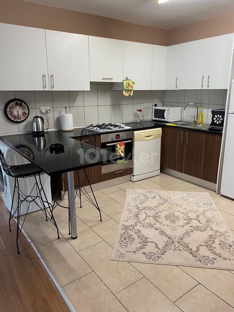 Zu verkaufen 2+1 Wohnung in Kyrenia Centre / 420 Gbp Kiracli