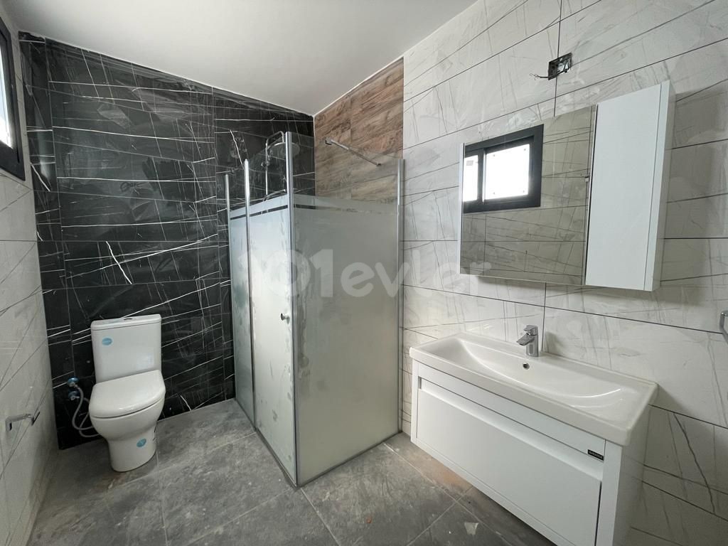 Alsancak Satılık 3+1 Villa / Denize Yürüme Mesafesinde