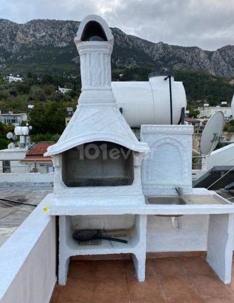 2+1 WOHNUNG ZUM VERKAUF IN KYRENIA LAPTA