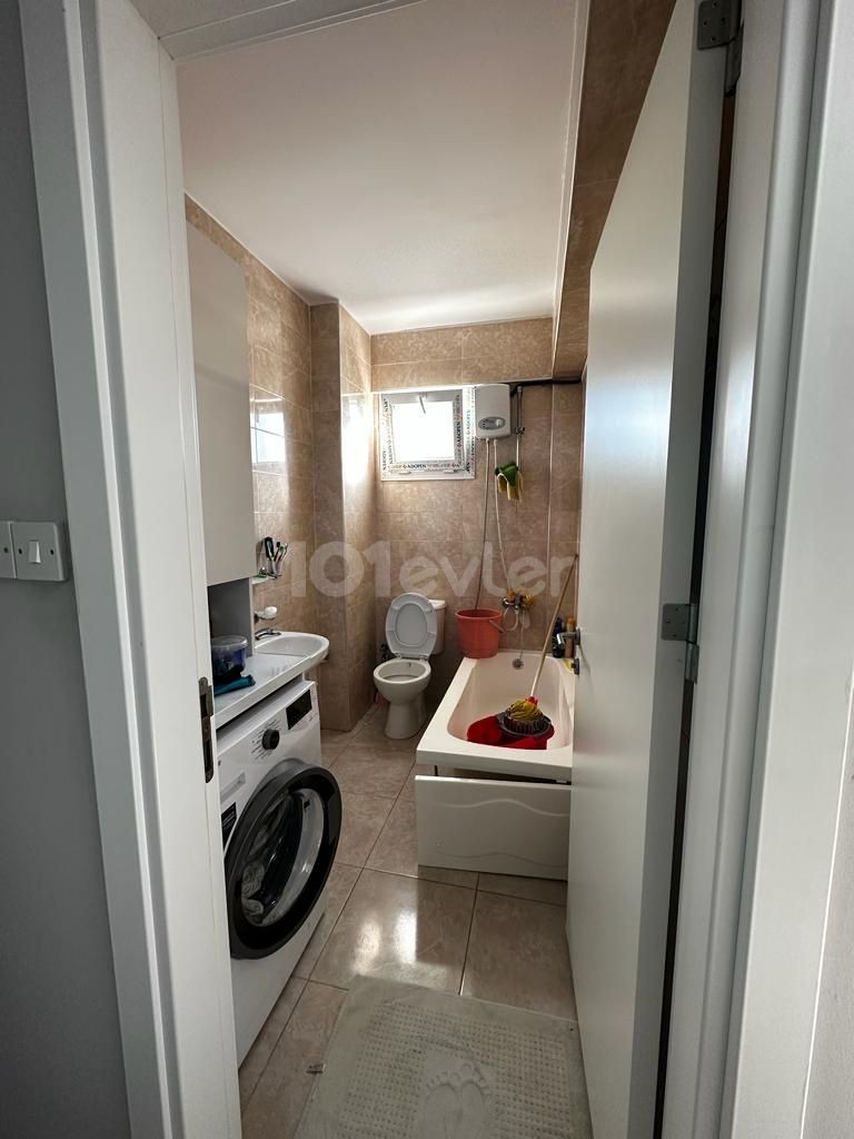 Girne Merkez Satılık 3+1 Daire / 800 Gbp Kira Getirisi Masrafsız Herşeyi Ödenmiş