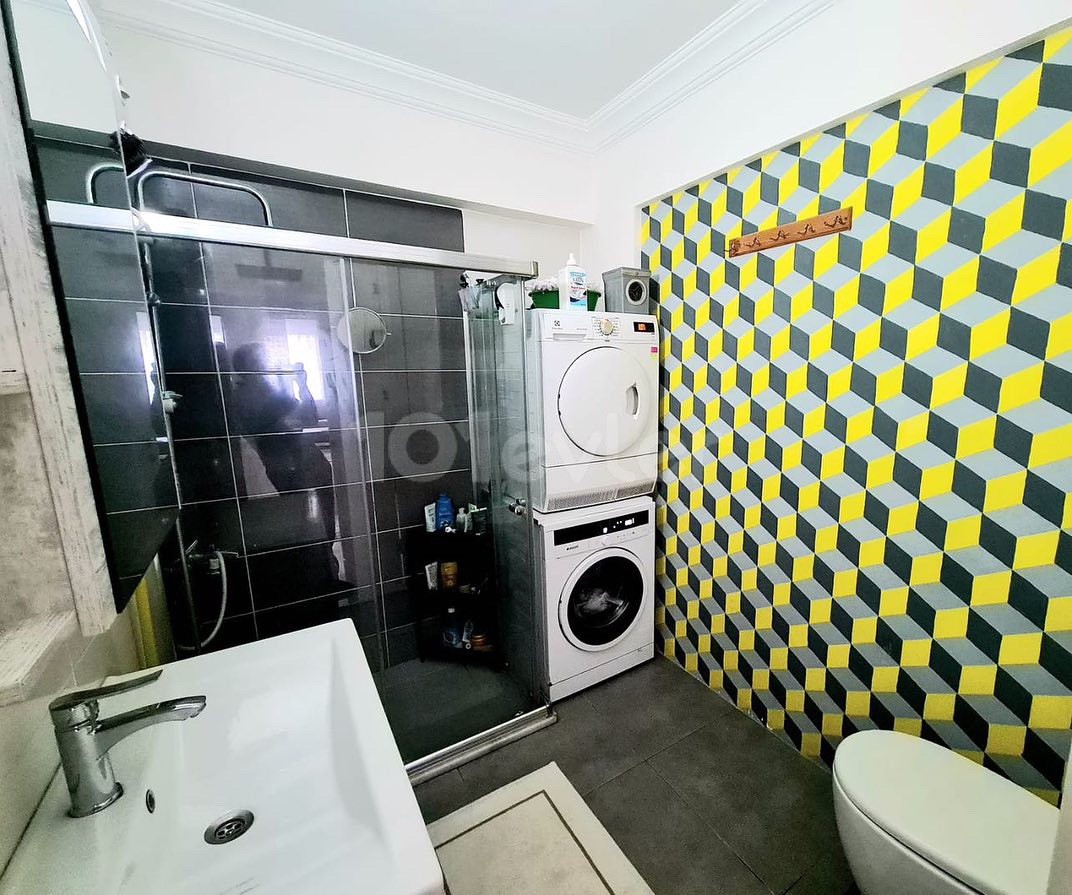 For Sale 2+1 apartment in the center of Kyrenia 