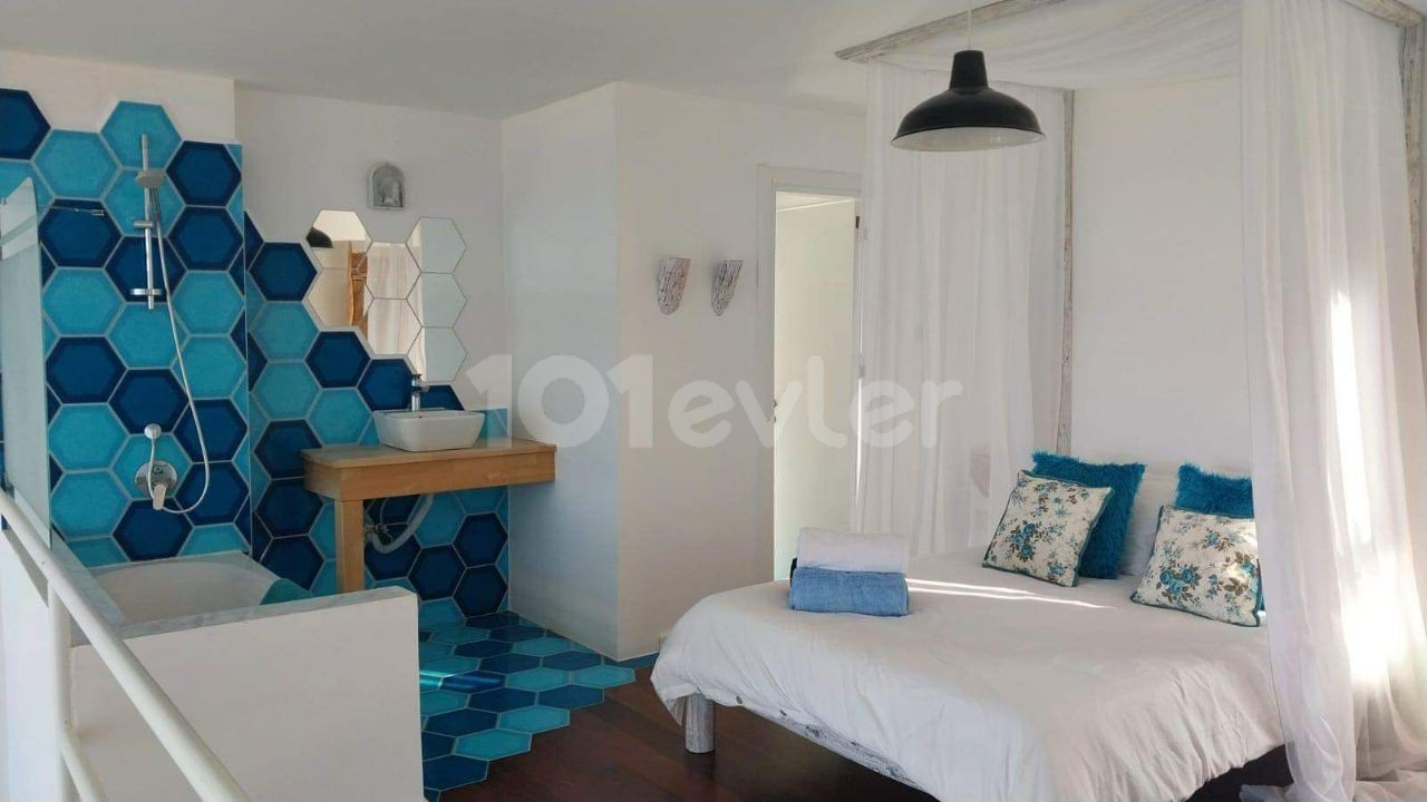 آپارتمان زیر شیروانی برای اجاره در Esentepe. دید فوق العاده دریا