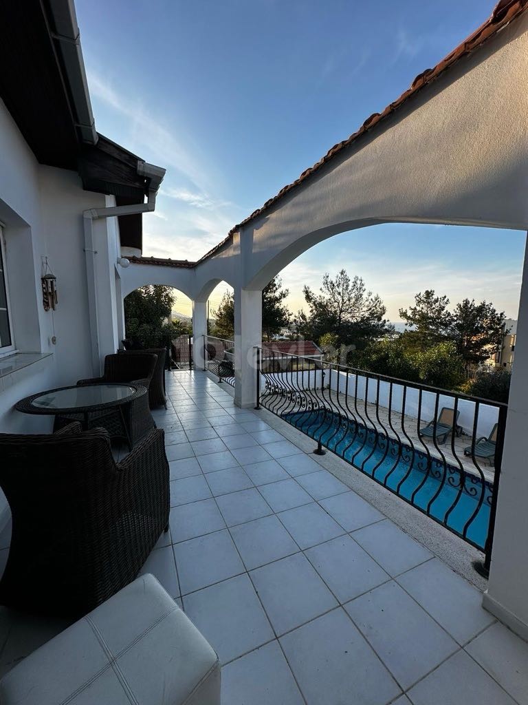 3 bedroom villa for sale in Edremit