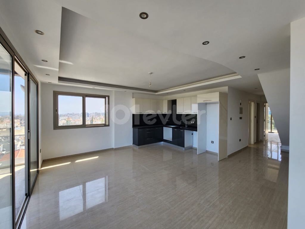 Girnede satilik iki katlı 3+1 penthouse