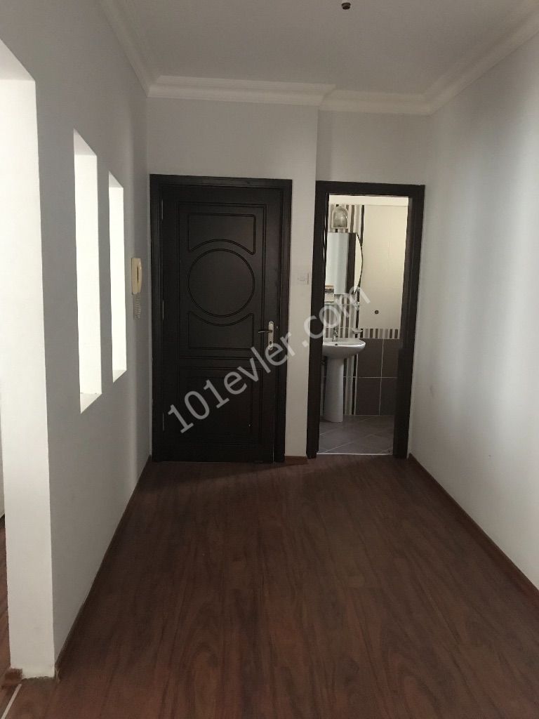 MAGUSA GÜLSERENDE 3+1 SATILIK DAİRE 