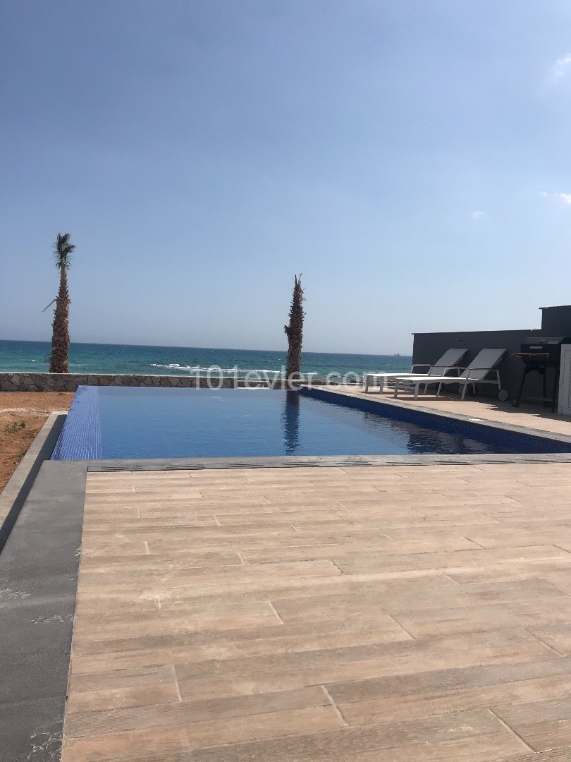 3+1 BEACHFRONT 3+1 VILLA FOR SALE WITH SEA view FROM THE SEA ** 