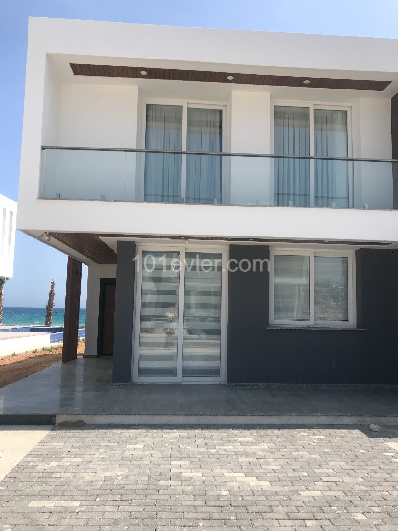 3+1 BEACHFRONT 3+1 VILLA FOR SALE WITH SEA view FROM THE SEA ** 