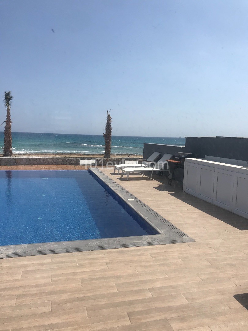 3+1 BEACHFRONT 3+1 VILLA FOR SALE WITH SEA view FROM THE SEA ** 